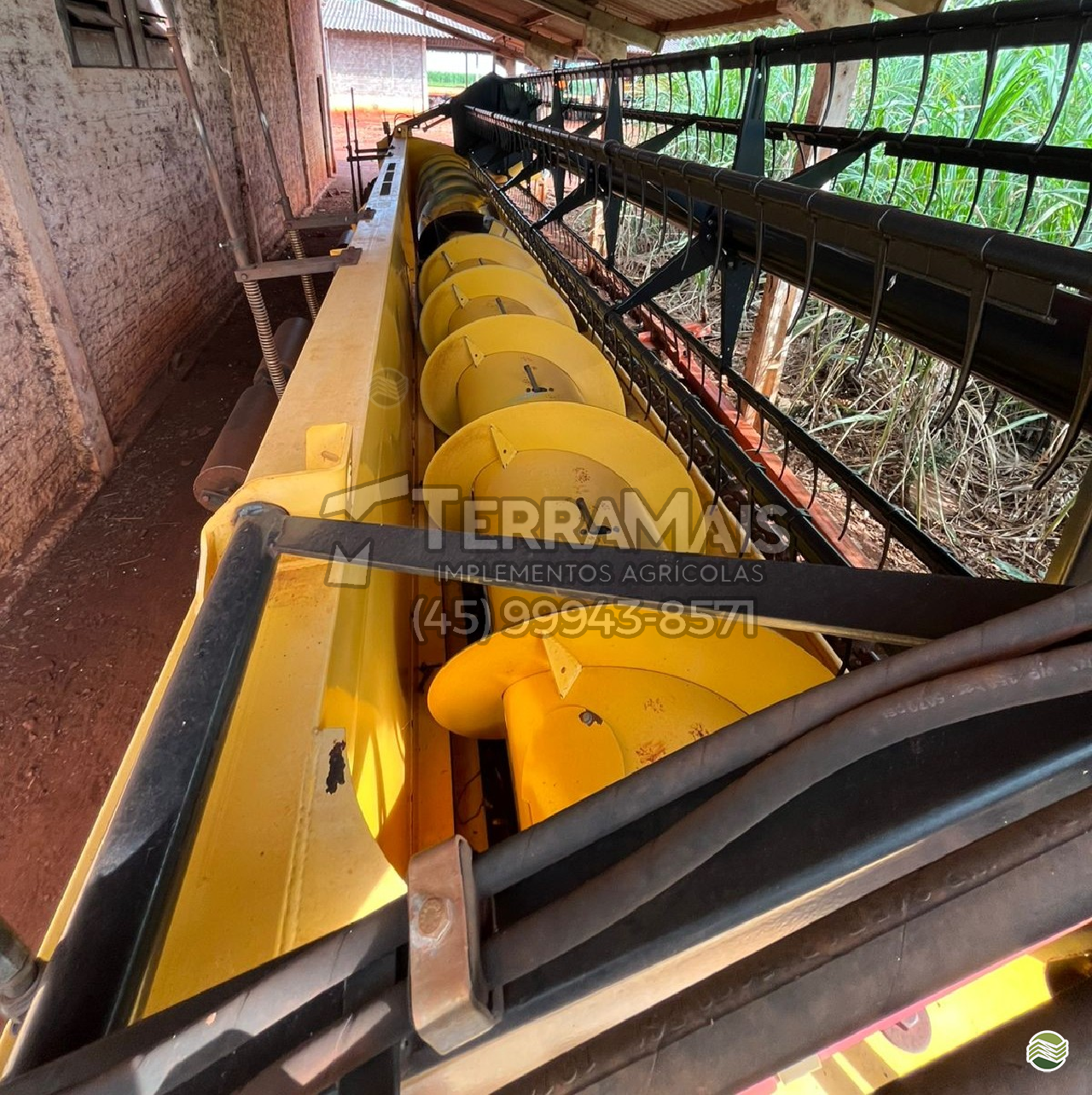 740CF 25 de Terra Mais Implementos Agrícolas